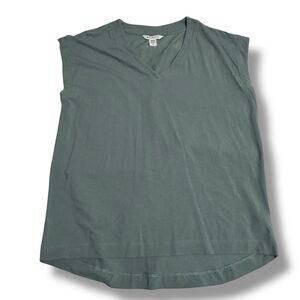 Athleta Green Tee M High Low Hem Athleisure Workout Travel Everyday Top